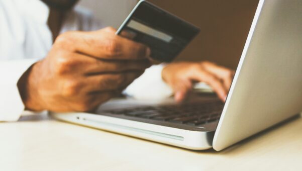 E-Commerce Packaging Tips For Online Retailers This Holiday Season