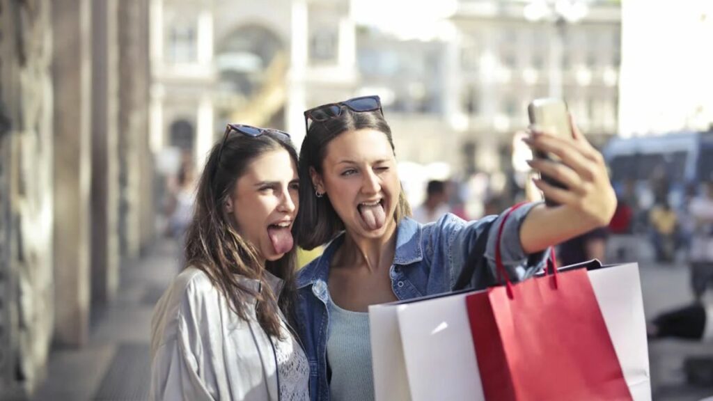 custom packaging key metrics social media performance