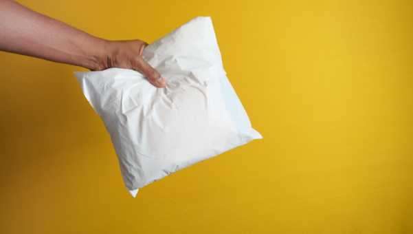 Paper Mailer vs Poly Mailer: Which Should You Use for Your Packaging?