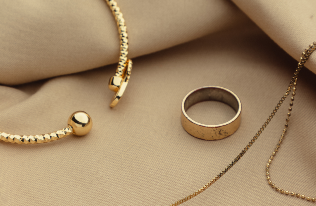 Best Mailers for Jewelry: A Complete Guide to Shipping Without Damage or Theft